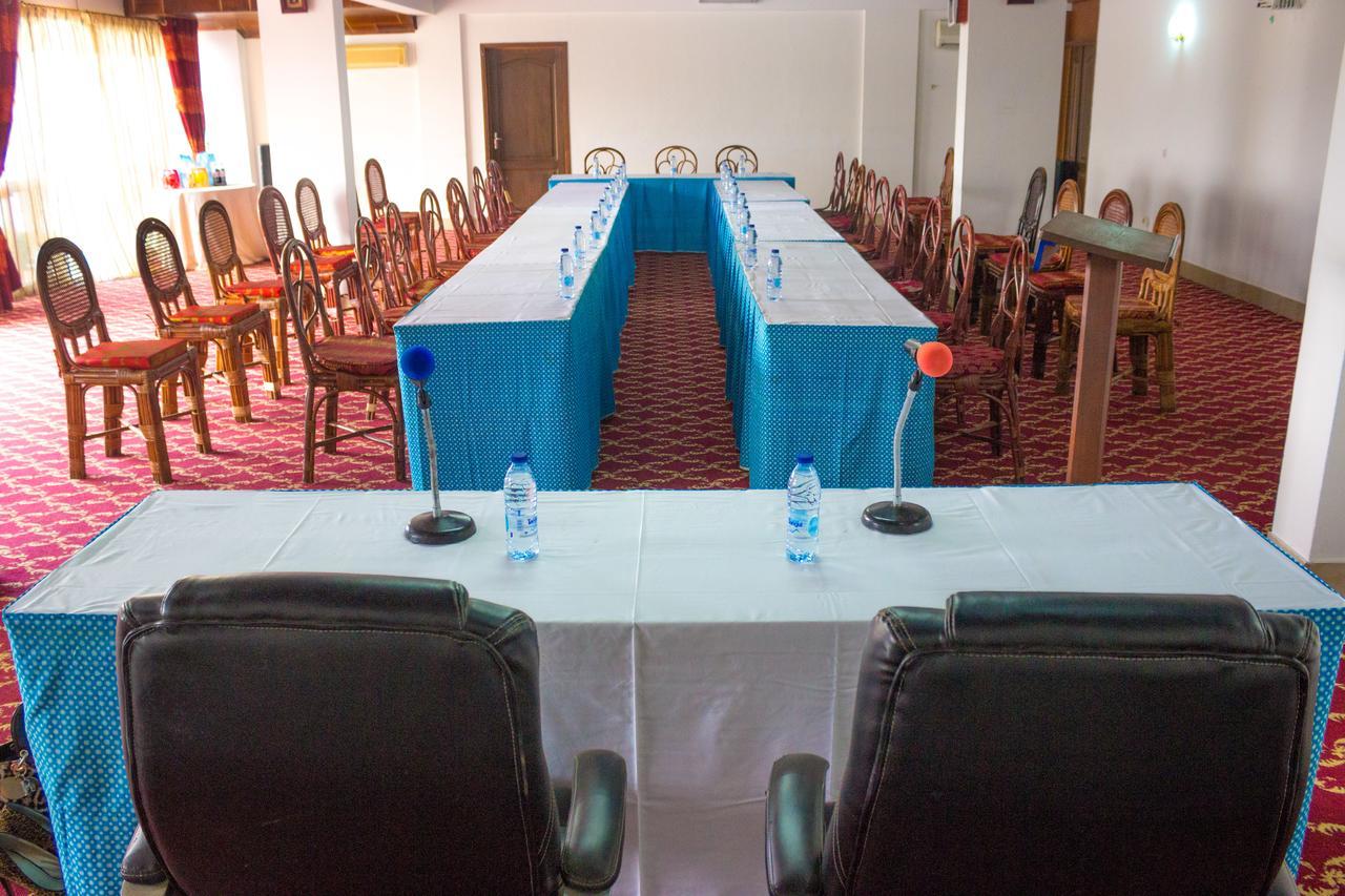 Hotel Azur Yaounde Exterior photo